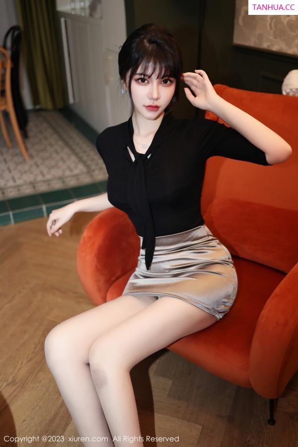   [XiuRen]高清写真图 2023.02.13 No.6256 桃桃子_ 短裙丰腴第5张图片